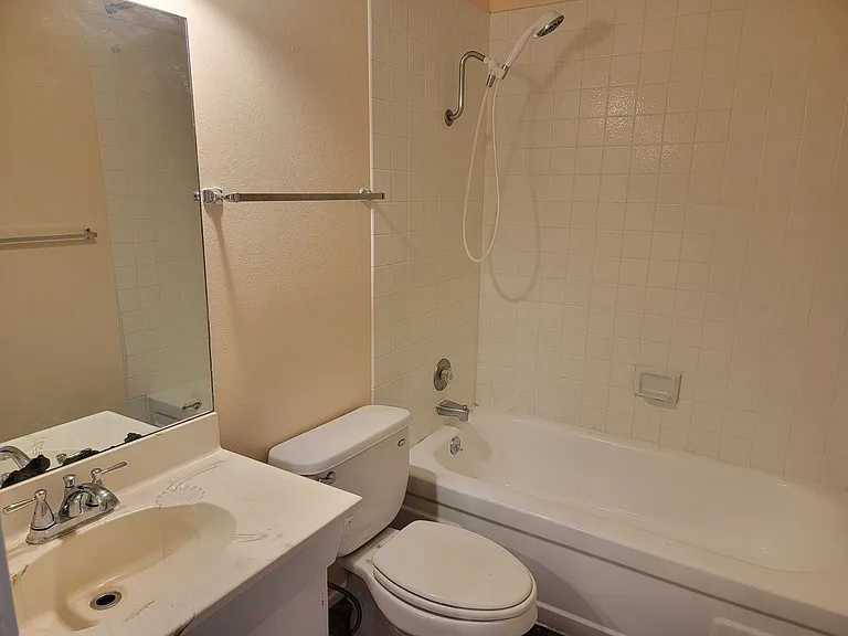 1773 E Harmon Ave — Photo 15