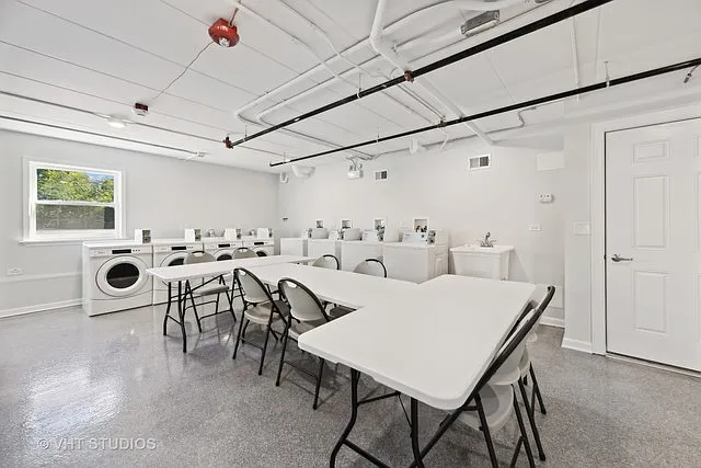 515 N Cass Ave #2H — Photo 21