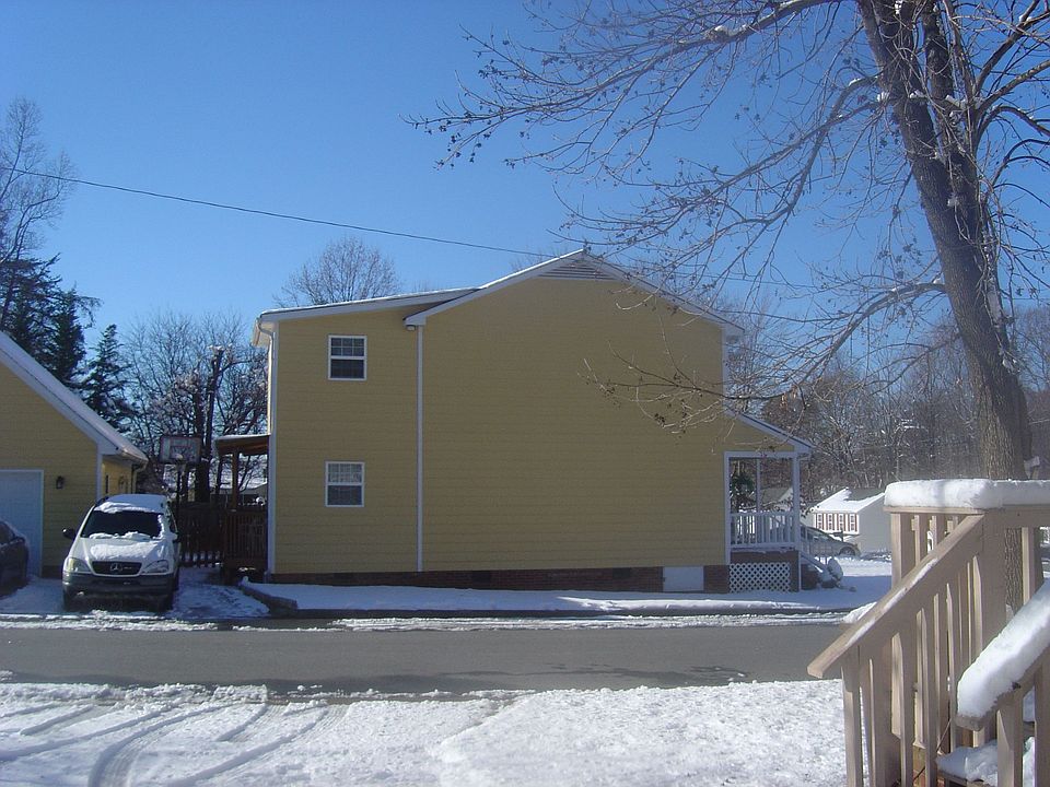2nd image of 1332 Cushing St