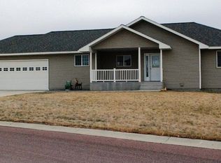118 Pond Dr, Jackson, MN 56143