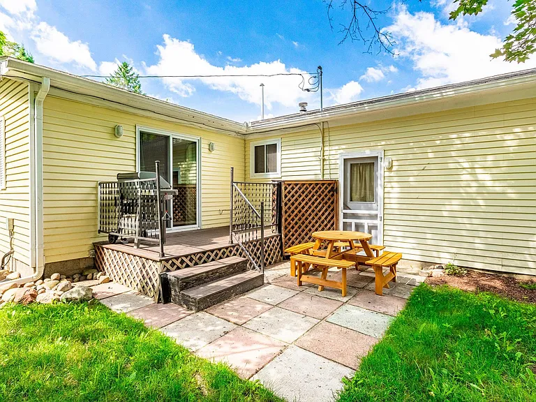 8777 Rushside Dr — Photo 22