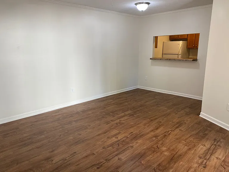 401 W Main St — Photo 5