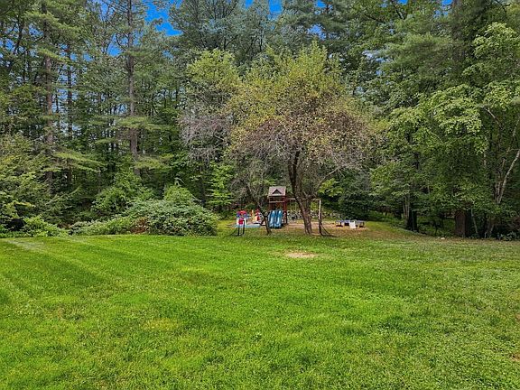 4th image of 57 High Ridge Rd