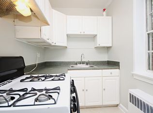 32 University Cir APT 101, Charlottesville, VA 22903