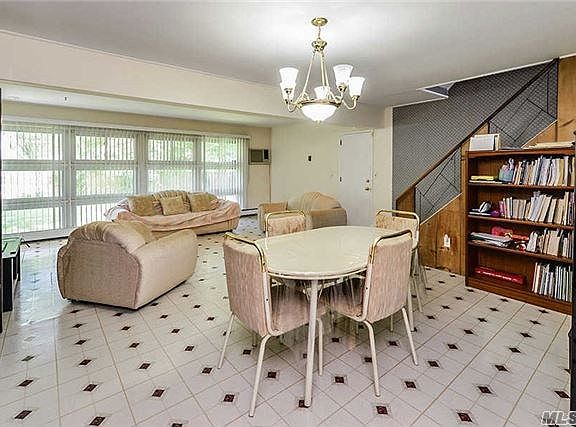 3rd image of 120 Willowood Dr