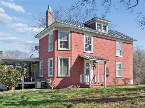 80 Howell Pl, Clarksville, VA 23927