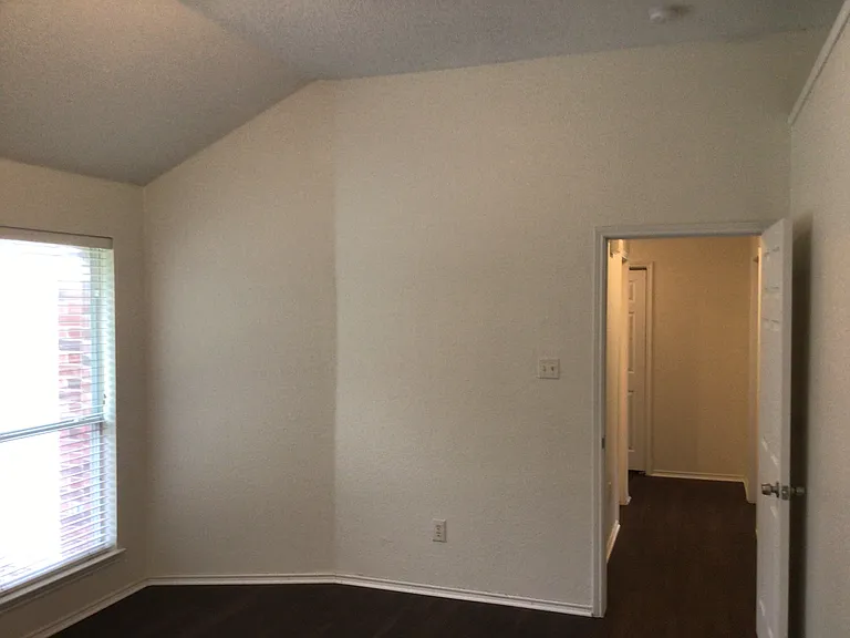 505 Judy Ln — Photo 8
