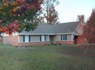 302 Thornton Dr, Columbus, MS 39702