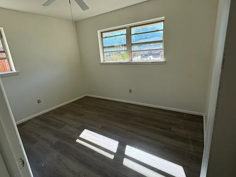 103 Kelly Dr — Photo 8
