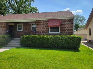 412 Leland St #2, Bloomington, IL 61701