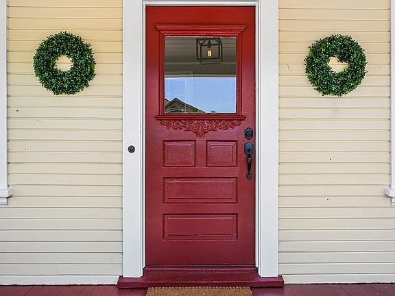 4th image of 1121 F Street