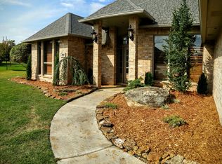 3810 Whippoorwill Ln, Enid, OK 73703