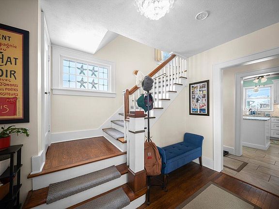 4th image of 1186 Hampden Rd