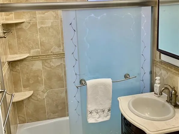 83-75 Woodhaven Boulevard image 9 of 11