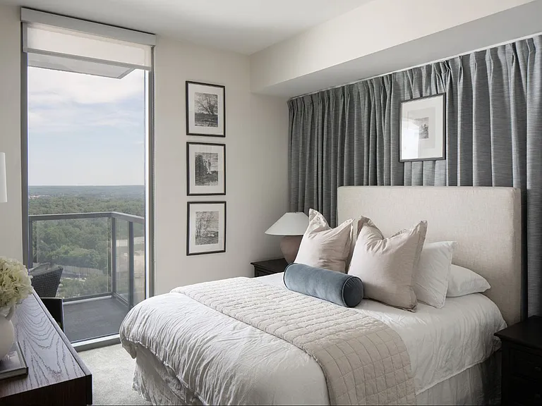 Elora at Buckhead — Photo 39