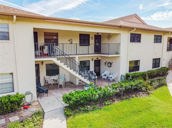 1698 Seascape Cir Unit 204, Tarpon Springs, FL 34689