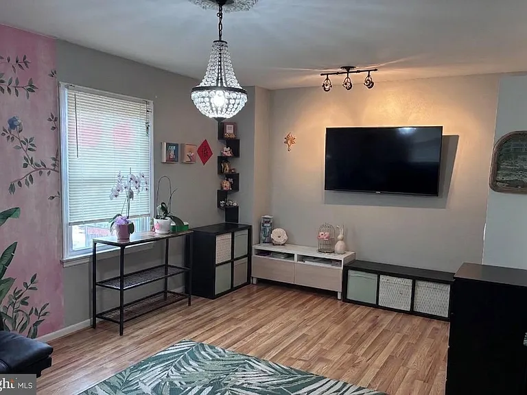 4360 Greenberry Ln — Photo 3
