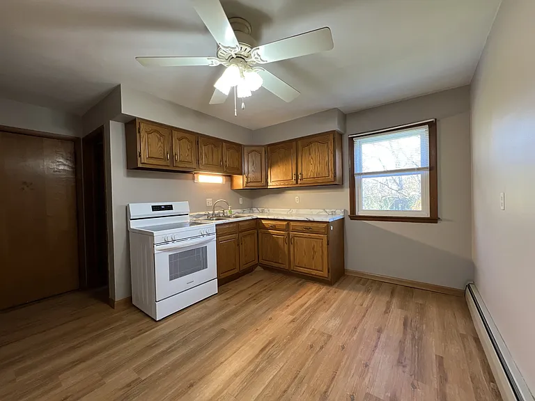 1722 Hamblin Ct — Photo 5