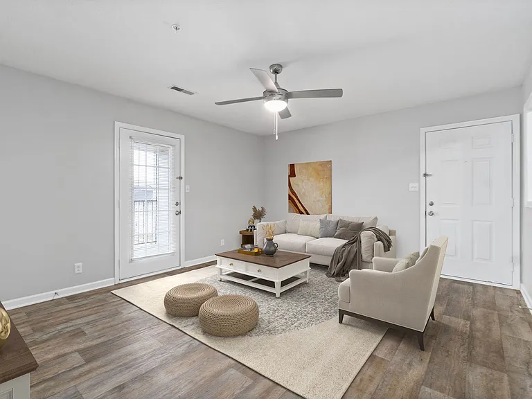 Highland Park Luxury Townhomes — Photo 6