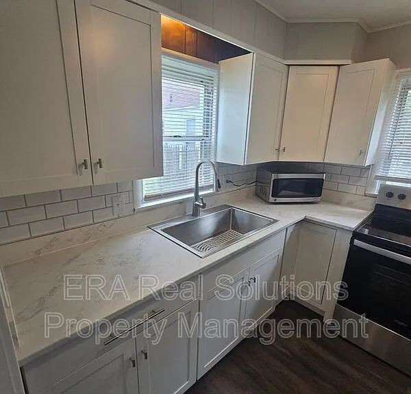 1435 Republic Ave — Photo 9