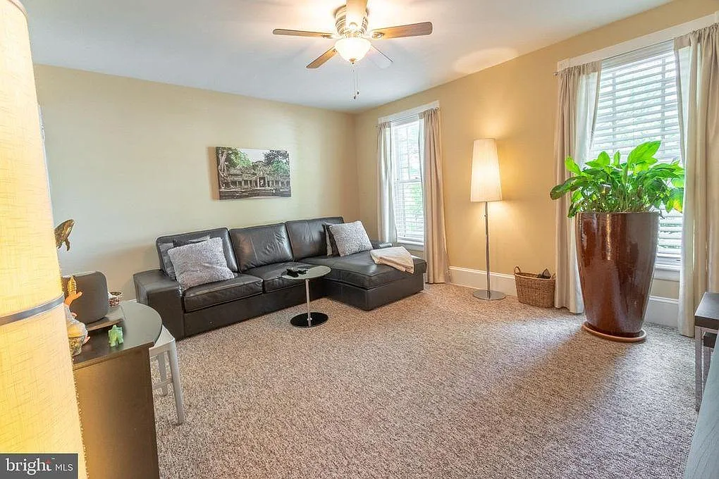 2 bed, 1200 sqft, $1,650 — Photo 4