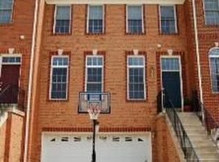 25820 Norrington Sq, Chantilly, VA 20152