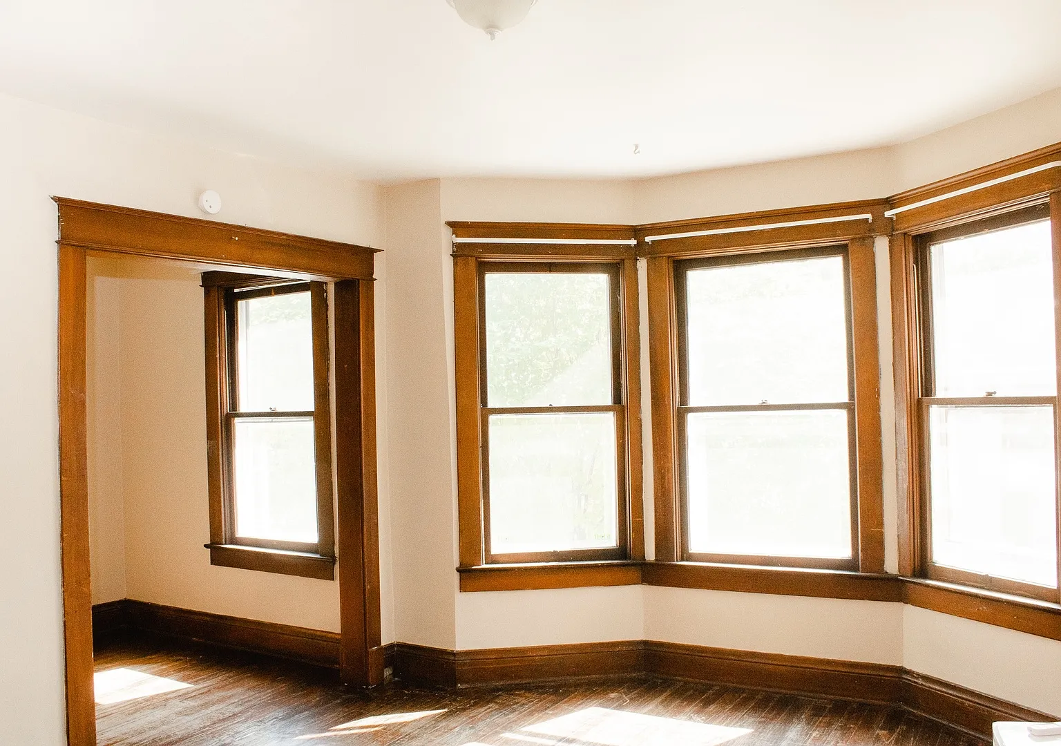 4 Bedroom and 1.5 Bathroom house! — Photo 3