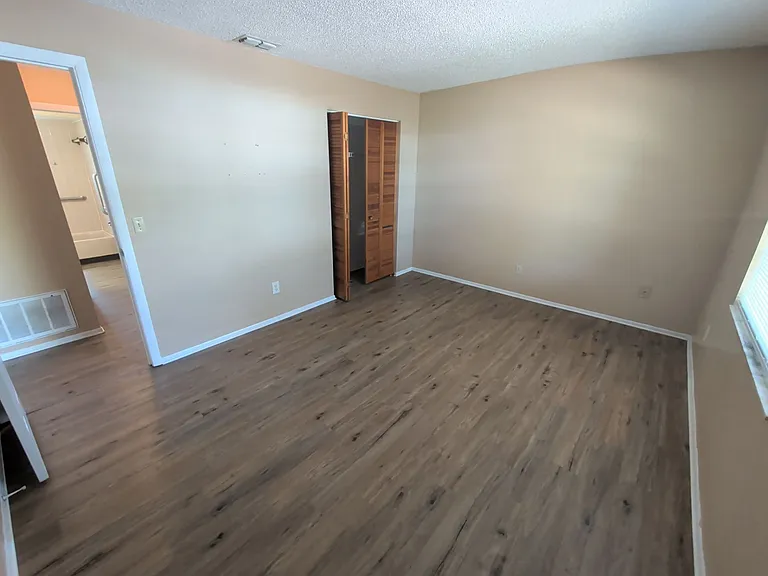 2372 S Sandburg Point — Photo 7
