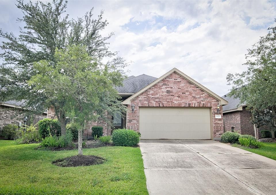 1st image of 19115 Quarry Lakes Ln