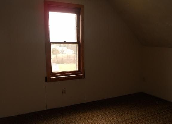 4th image of 3980 Broadway Ave