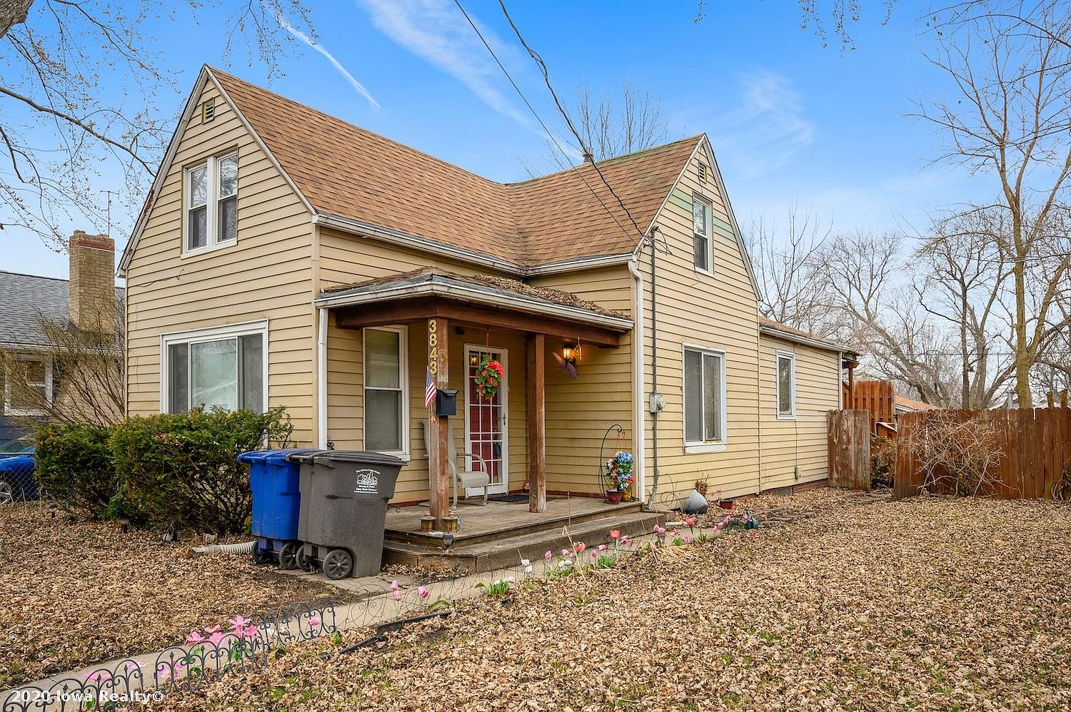 3843 8th Pl, Des Moines, IA 50313 | Zillow