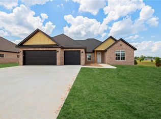 883 Bellagiola Ave, Tontitown, AR 72762