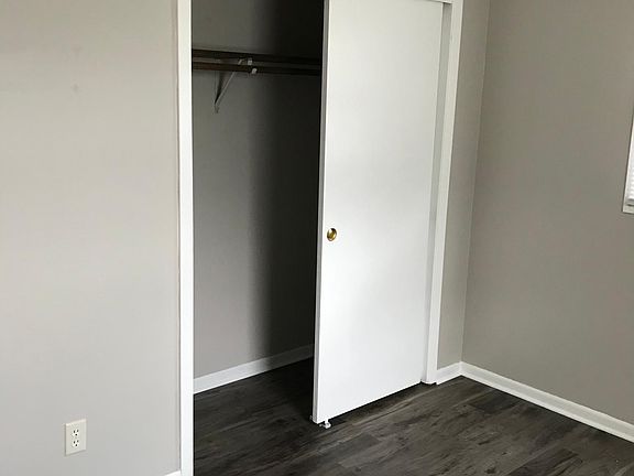 5th image of 4520 Yale Dr #1
