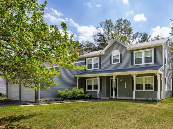 204 Knotty Oak Dr, Mount Laurel, NJ 08054