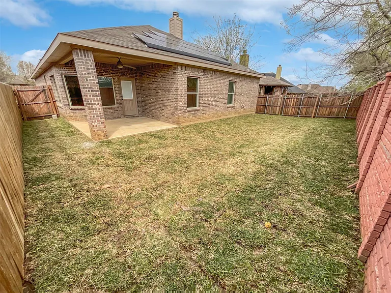 2620 Triangle Leaf Dr — Photo 21