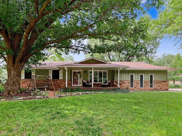 3225 Southwood Ct, Newton, KS 67114