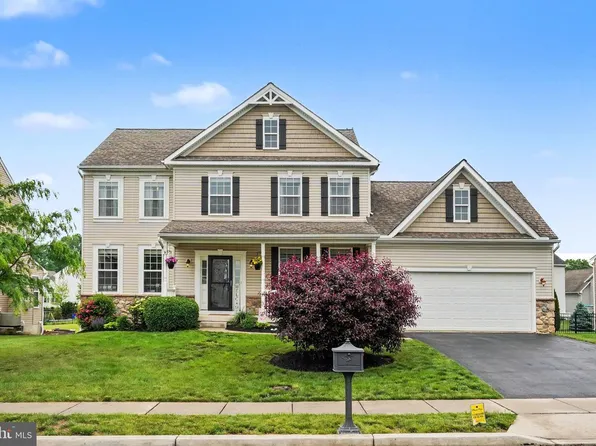 18 Oyster Bay Dr, Mechanicsburg, PA 17050
