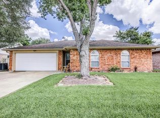 5915 Pine Needle Ln, Pasadena, TX 77505