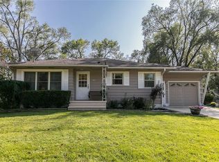 393 26th Ave SW, Cedar Rapids, IA 52404