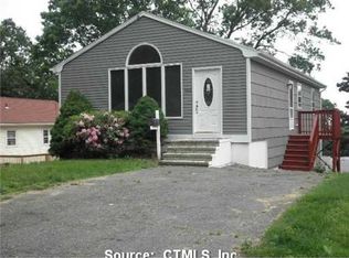 105 Pleasantview Ave, Bridgeport, CT 06606