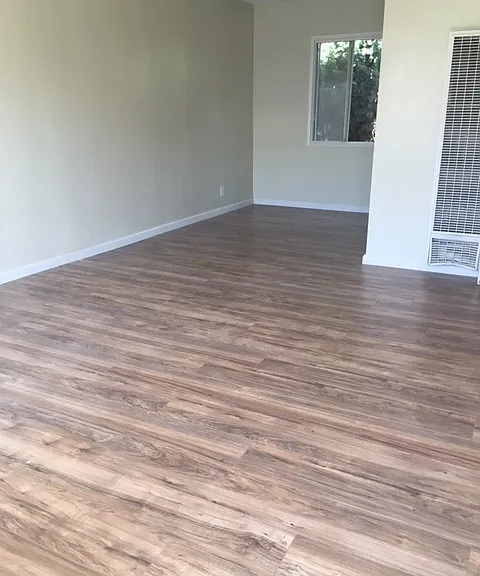 2419 Rockefeller Lane — Photo 3