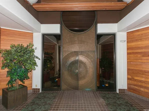 1221 Victoria St APT 1505, Honolulu, HI 96814