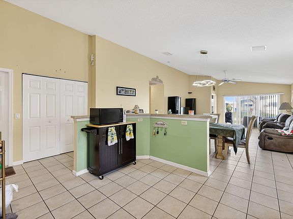 4th image of 9042 SW Caprice Circle