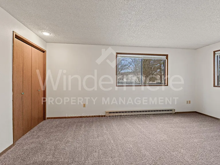 2702 E 31st Ave — Photo 14