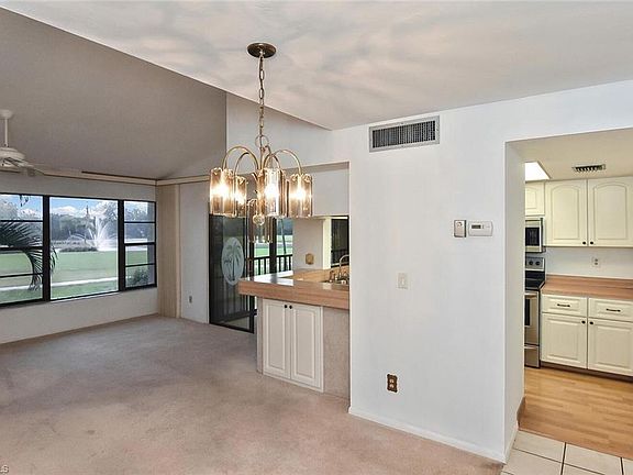 3rd image of 5625 Trailwinds Dr APT 424