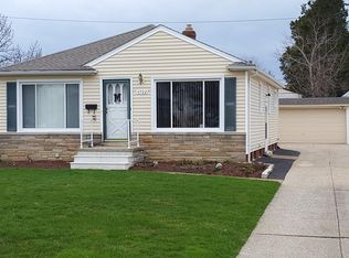 4702 Fleharty Rd, North Olmsted, OH