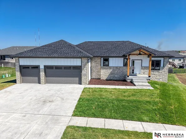 7755 Aero Cir, Lincoln, NE 68516