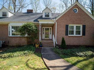 3 Hermitage Rd, Greenville, SC 29615