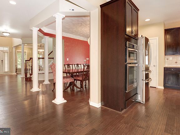 5th image of 23166 Glenorchy Ct