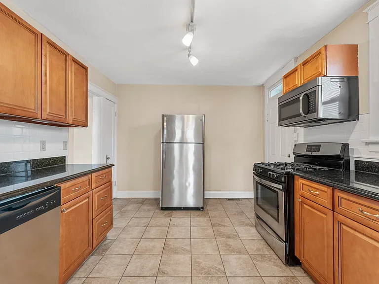 6019 Scanlan Ave #1E — Photo 11
